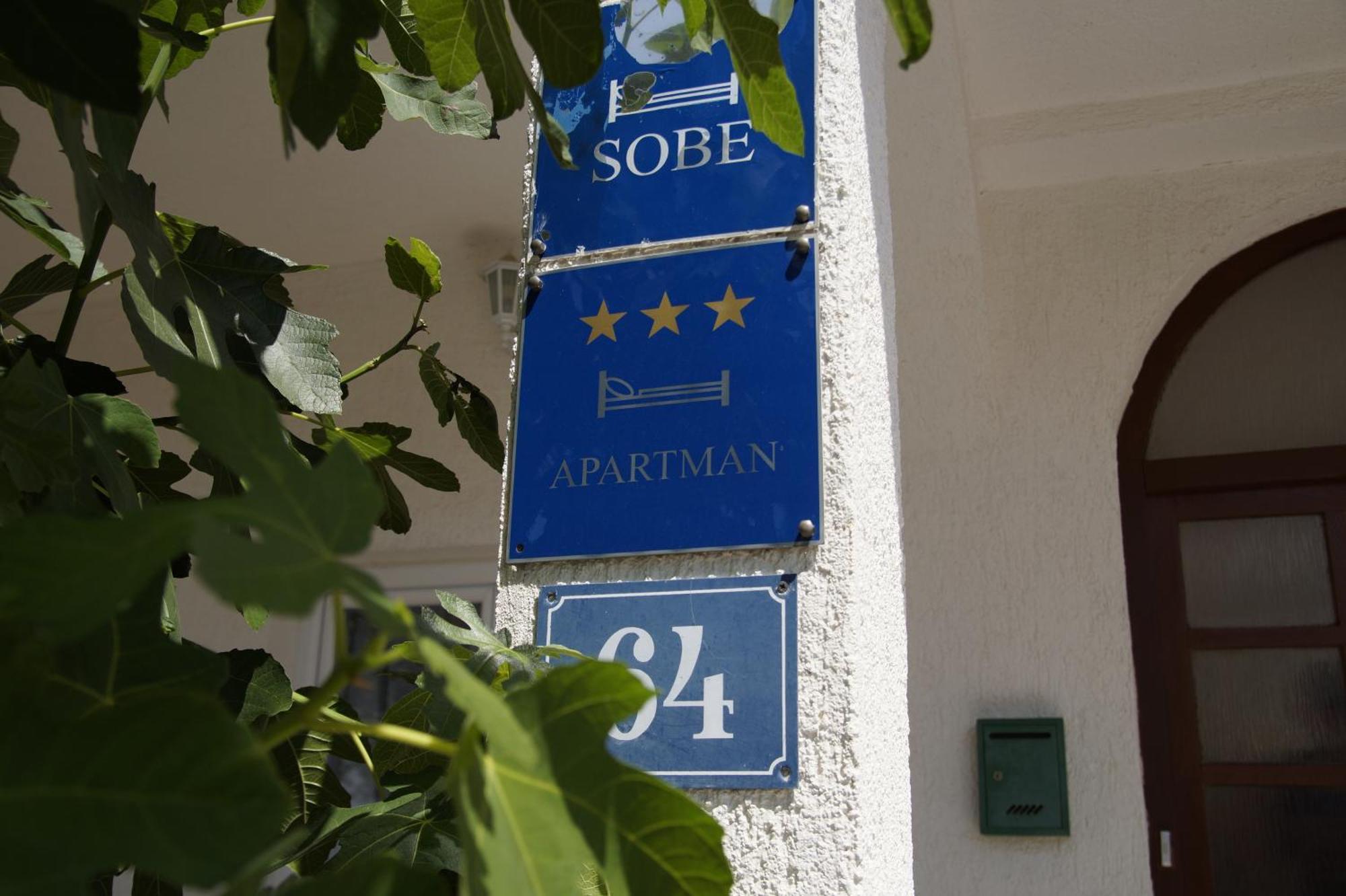Apartmenthaus Hana カルロバッグ エクステリア 写真
