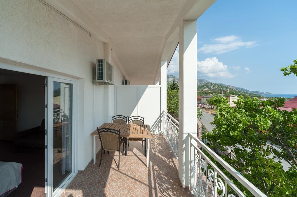 Apartmenthaus Hana カルロバッグ エクステリア 写真