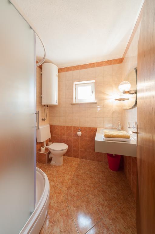 Apartmenthaus Hana カルロバッグ エクステリア 写真