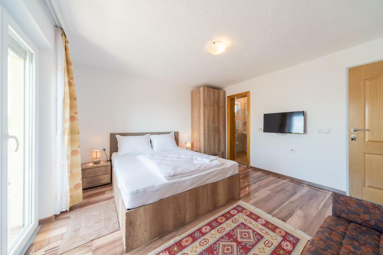 Apartmenthaus Hana カルロバッグ エクステリア 写真