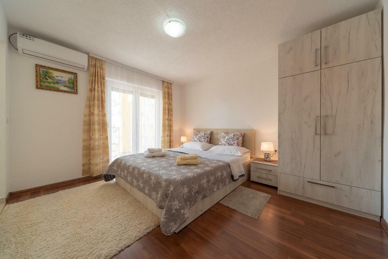 Apartmenthaus Hana カルロバッグ エクステリア 写真